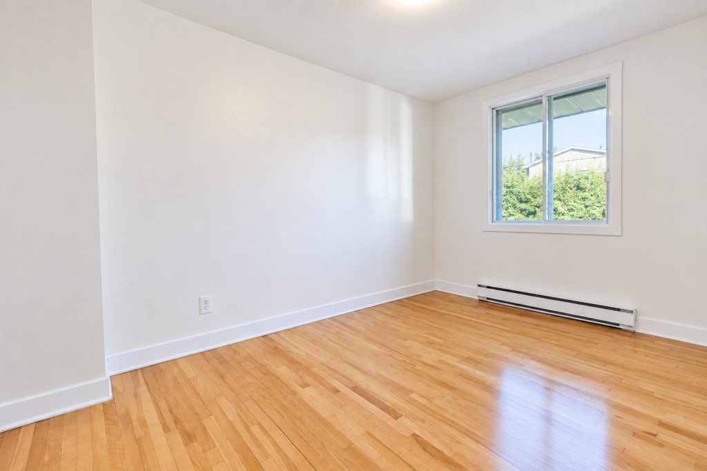 297 89e Avenue — 10